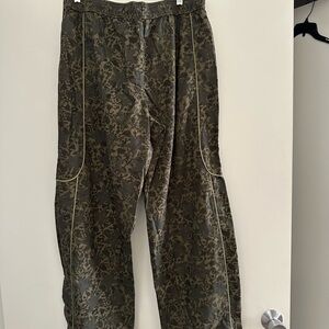 Urban outfitters BDG  Camouflage jogger pants NWT